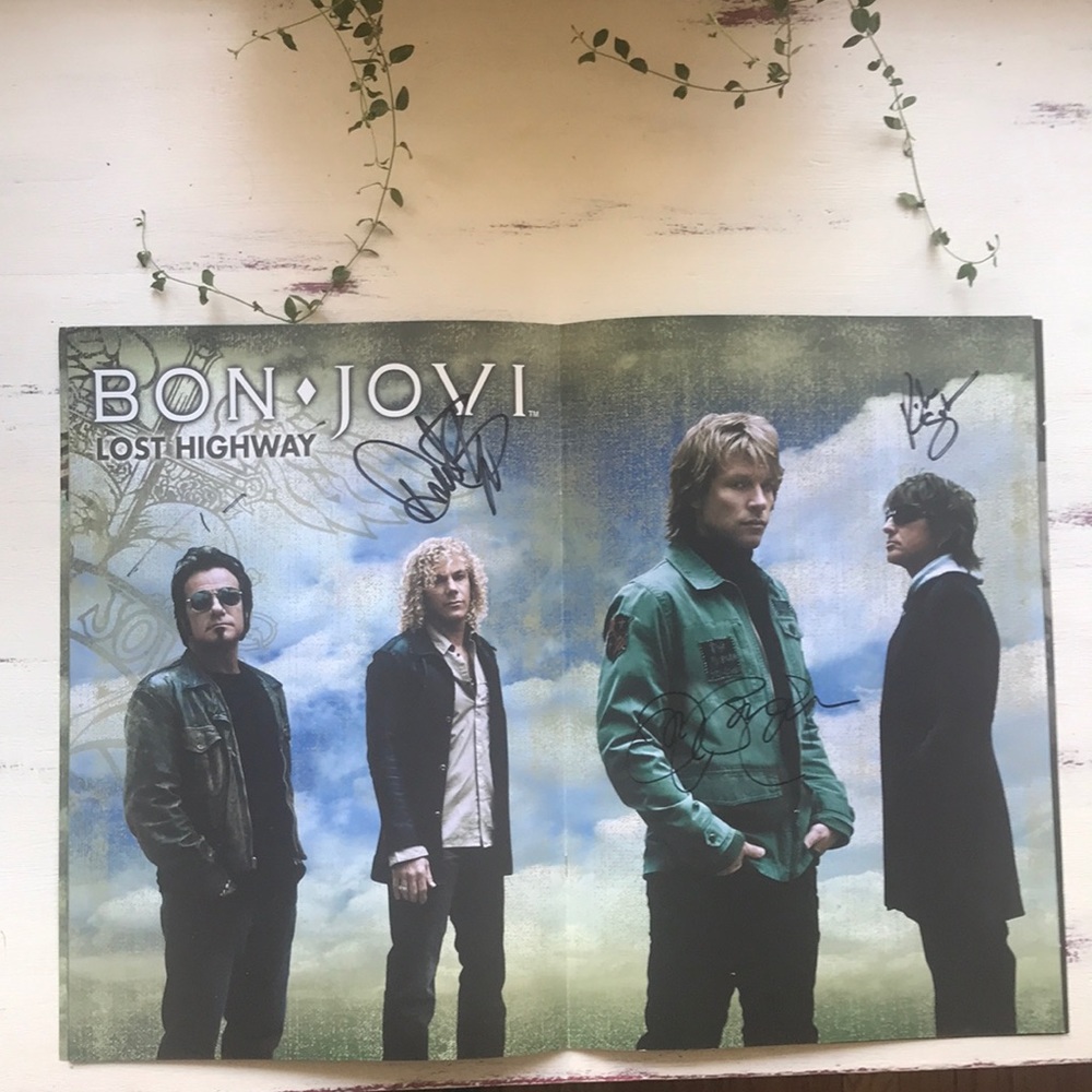 SIGNED Bon Jovi “Lost Highway” Concert Book